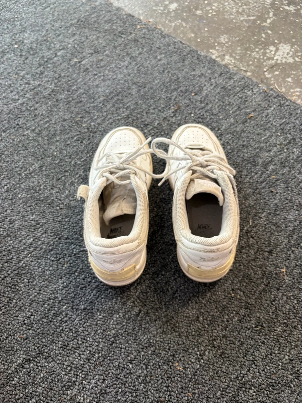 Nike Off-White Low-Top Leather Sneakers